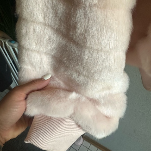 Victoria's Secret 
VSX
Faux Fur Bubble Jacket - Picture 6 of 12